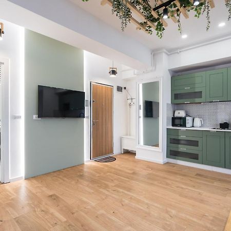 Jungle Escape - Luxe 1-Br Haven In Bucharest Apartment Exterior photo