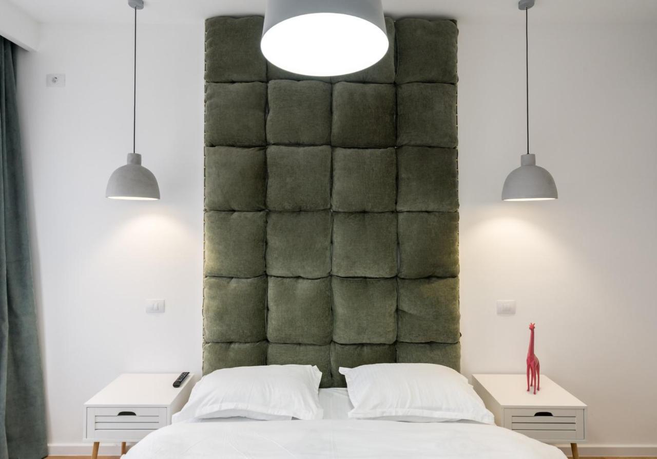 Jungle Escape - Luxe 1-Br Haven In Bucharest Apartment Exterior photo