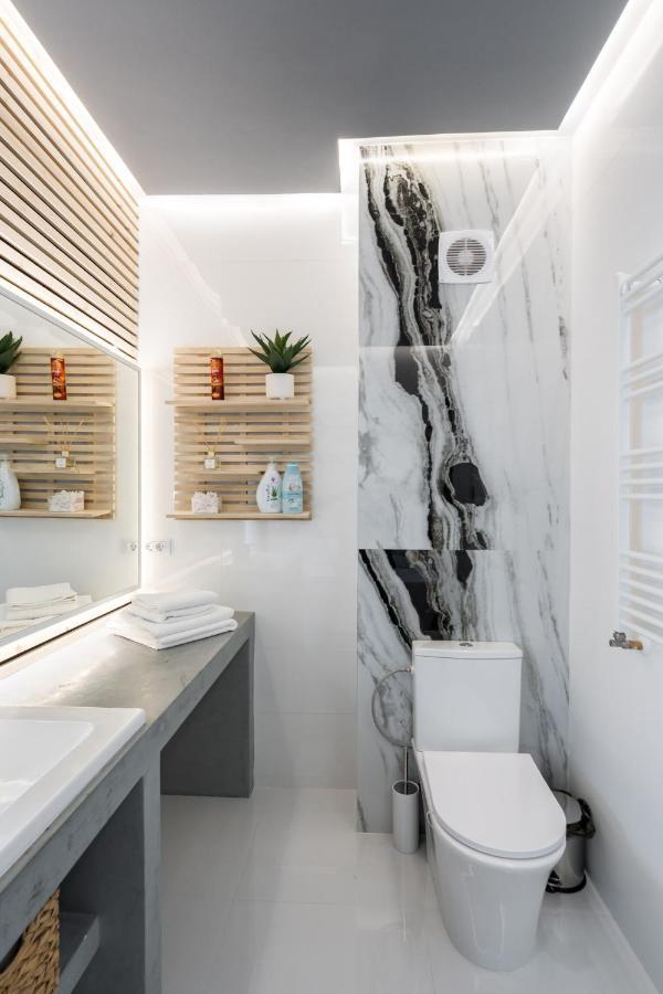 Jungle Escape - Luxe 1-Br Haven In Bucharest Apartment Exterior photo