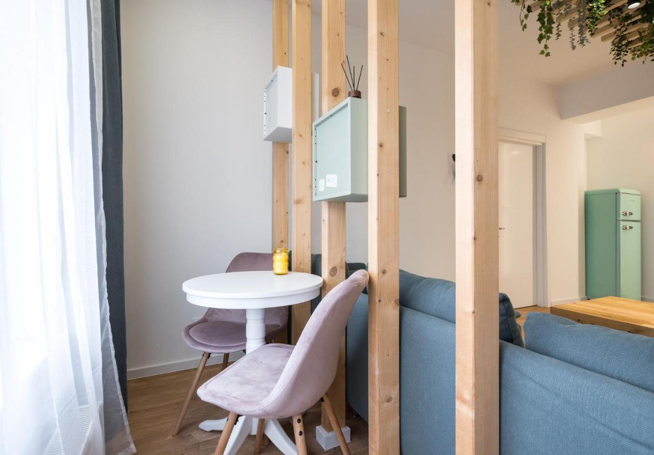 Jungle Escape - Luxe 1-Br Haven In Bucharest Apartment Exterior photo