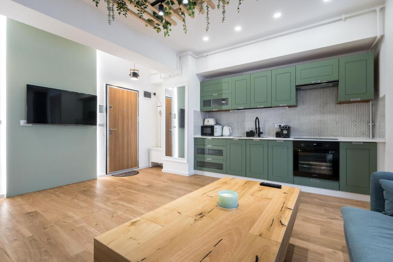 Jungle Escape - Luxe 1-Br Haven In Bucharest Apartment Exterior photo